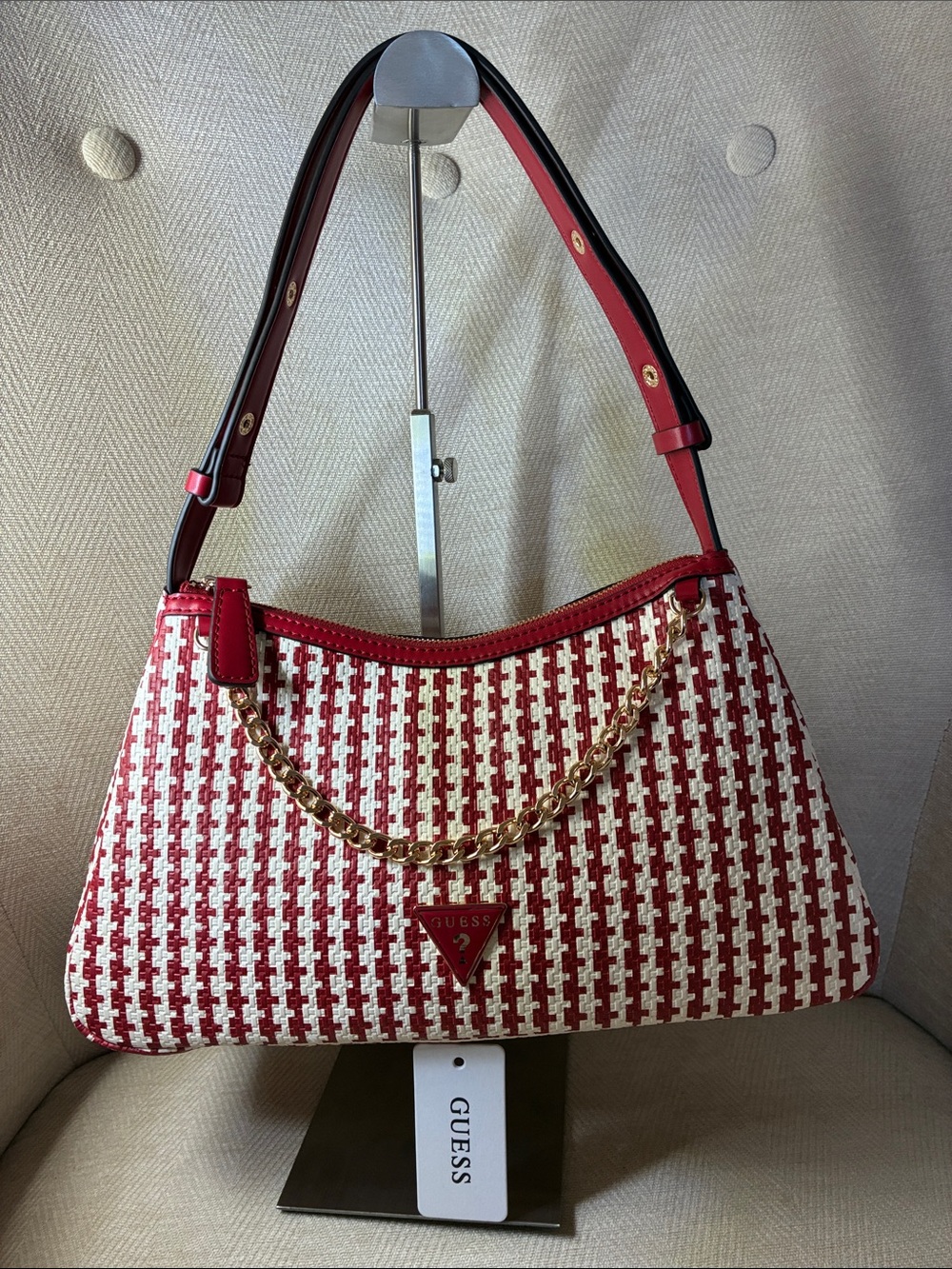 GUESS Red and White Houndstooth Shoulder Bag with Gold Chain
